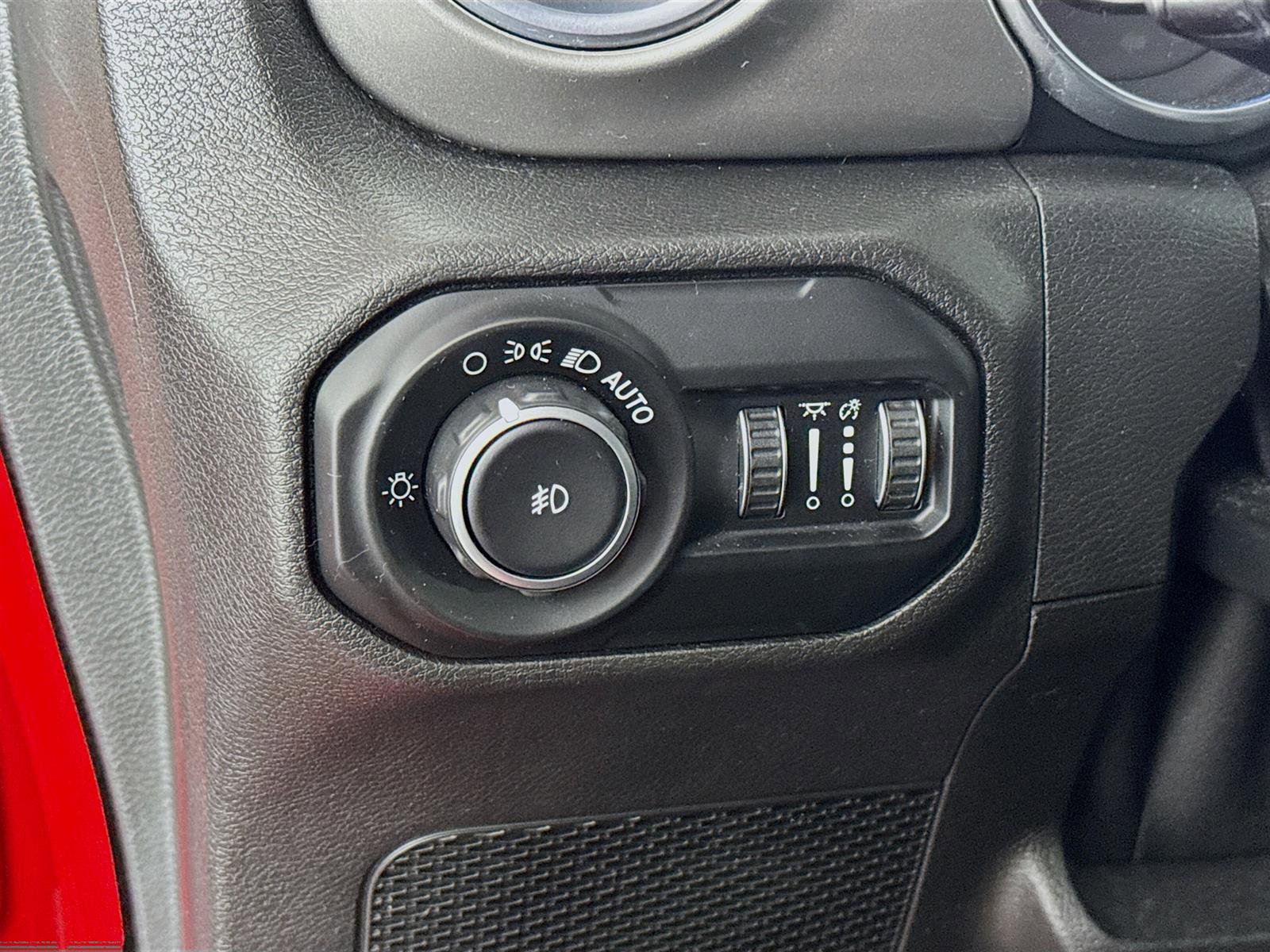 2019 Jeep Wrangler Unlimited Sahara photo 8