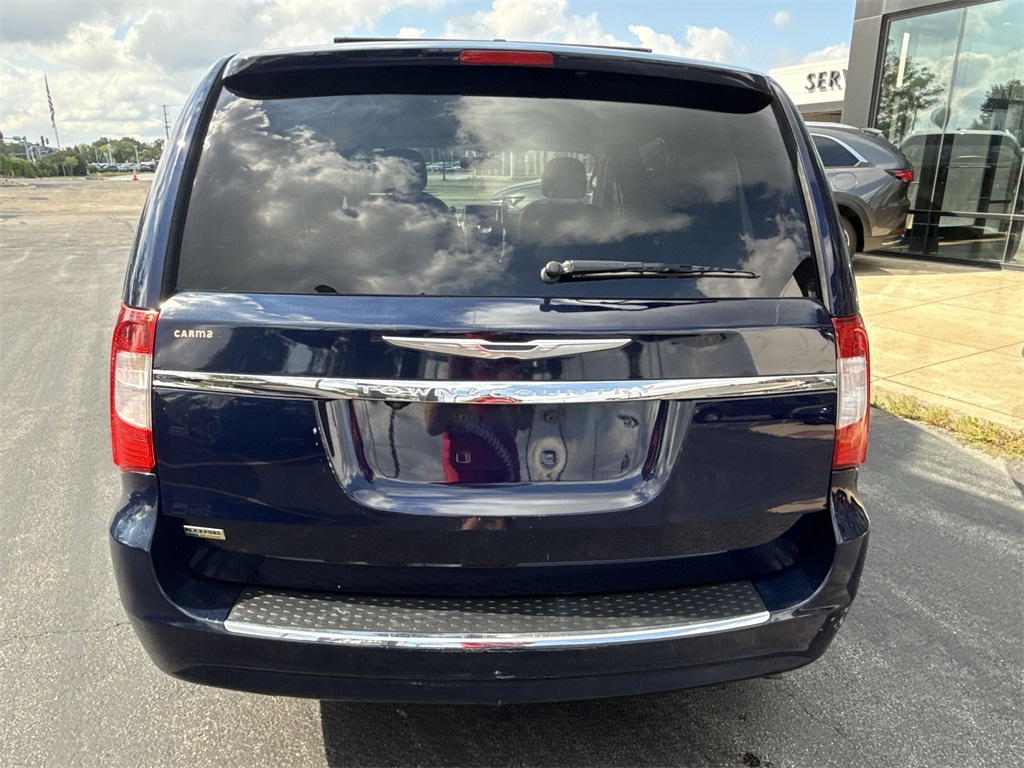 Used 2014 Chrysler Town & Country Touring with VIN 2C4RC1BG1ER159508 for sale in Countryside, IL