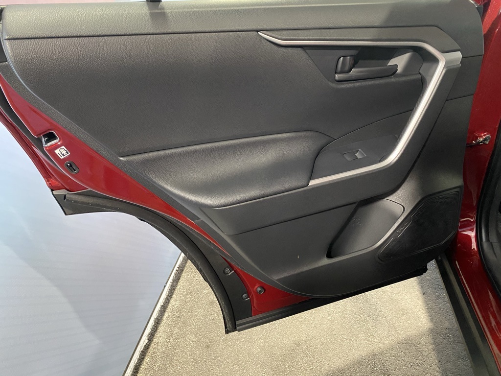 2025 Toyota RAV4 LE photo 22