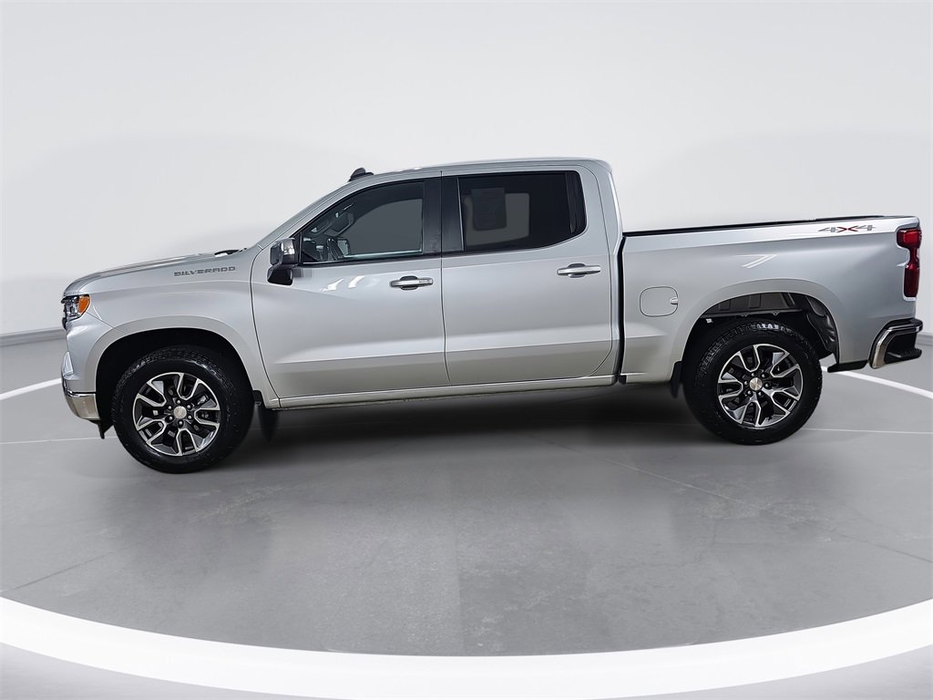 2022 Chevrolet Silverado 1500 LT photo 5