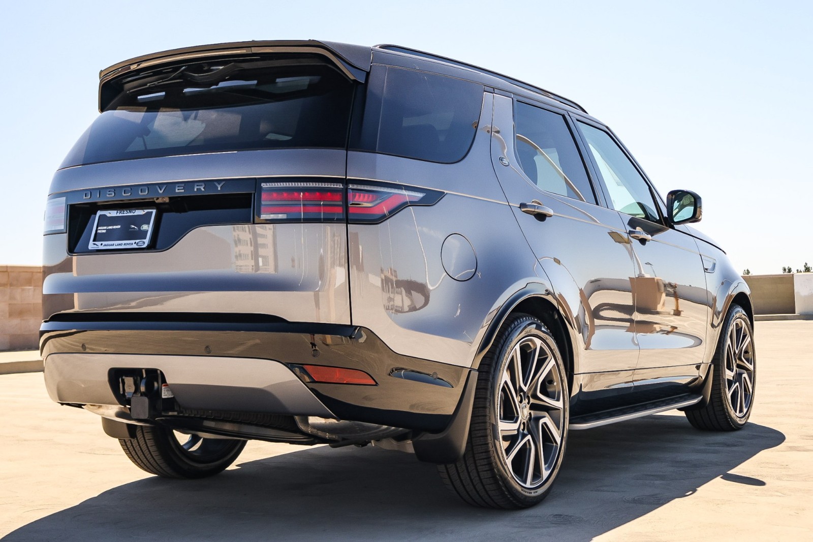 2025 Land Rover Discovery SE photo 4