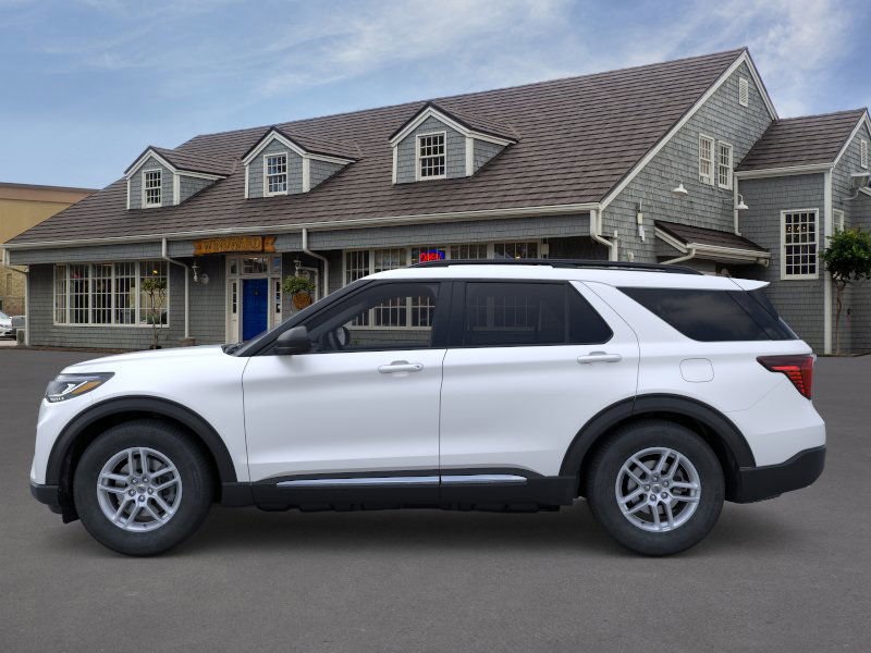 2025 Ford Explorer photo 3