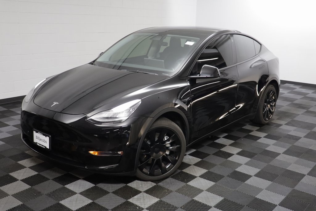 2022 Tesla Model Y Long Range's photo