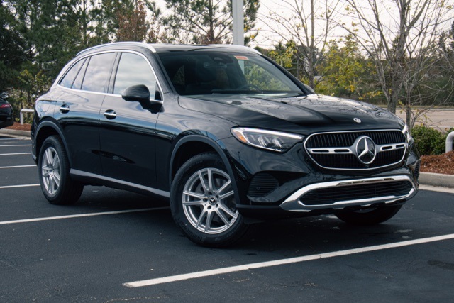 2026 Mercedes-Benz GLC Base's photo