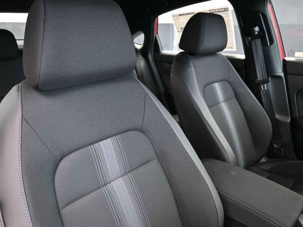 2025 Honda Civic Hatchback Sport photo 28