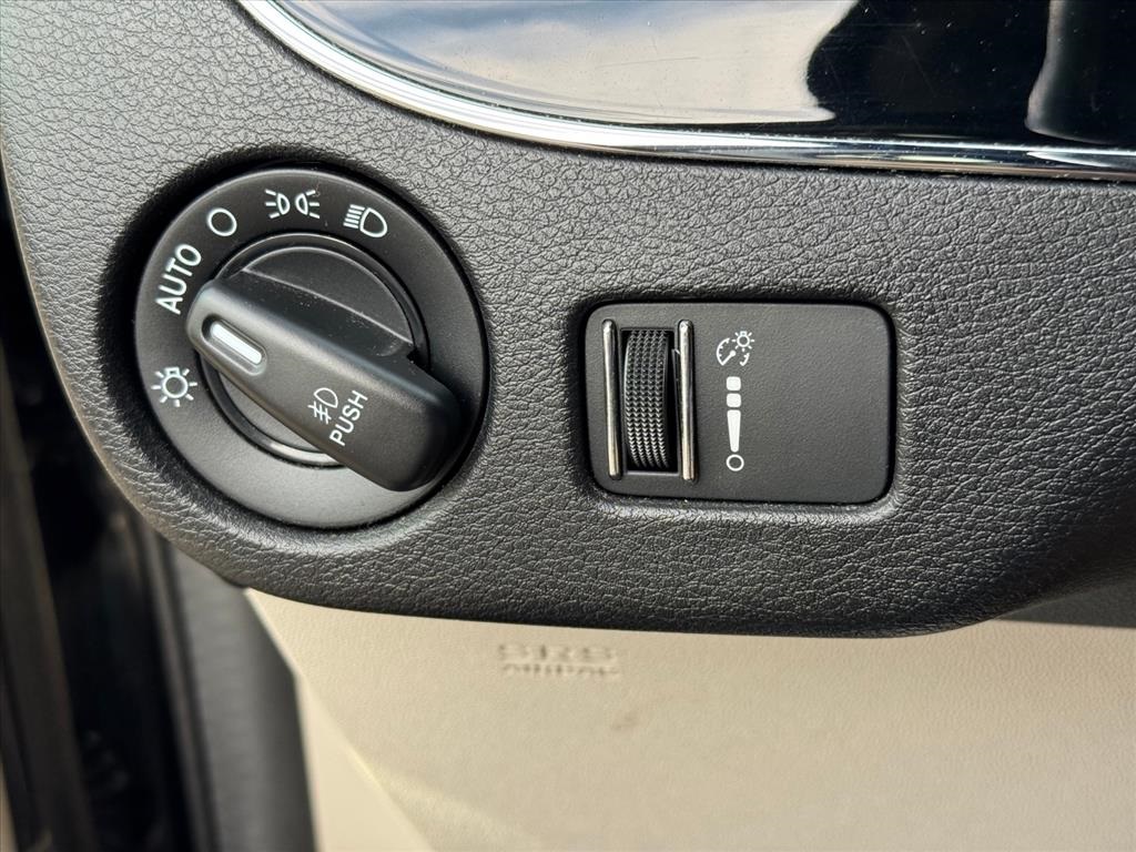 2020 Dodge Grand Caravan SXT photo 16