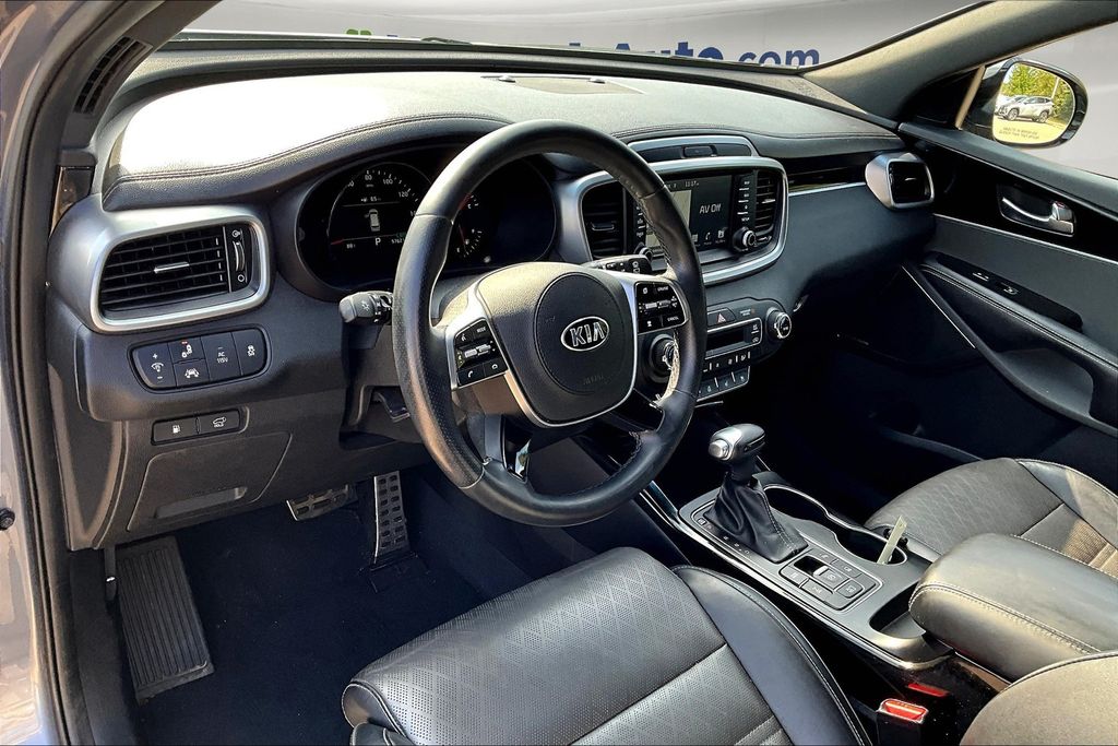2019 Kia Sorento SX Limited photo 16