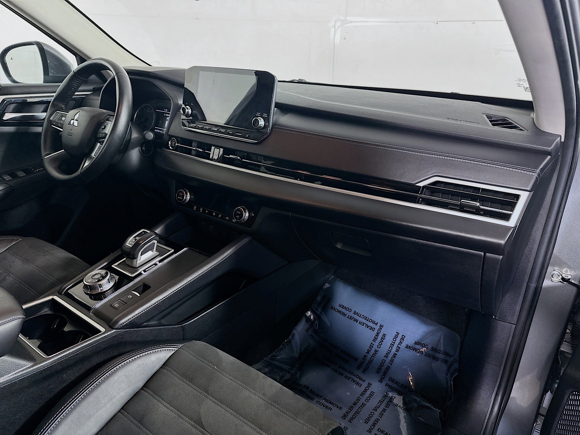 2024 Mitsubishi Outlander SE photo 25