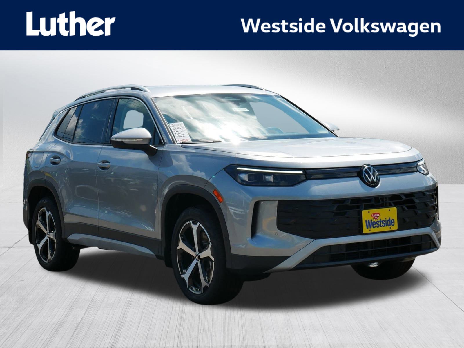 2025 Volkswagen Tiguan SE's photo