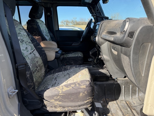 2018 Jeep Wrangler Unlimited Sport photo 3