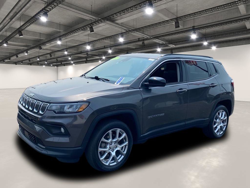 2022 Jeep Compass Latitude Lux photo 3