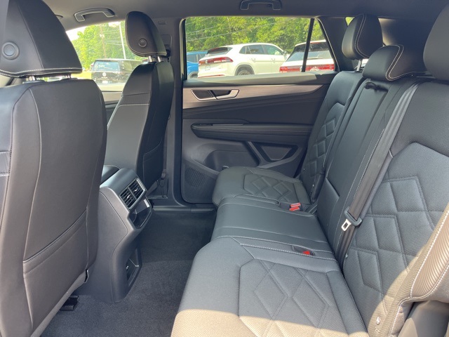 2025 Volkswagen Atlas Cross Sport SE photo 12