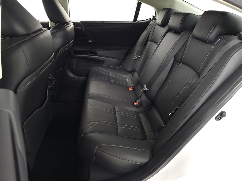 2024 Lexus ES 350 Ultra Luxury photo 35