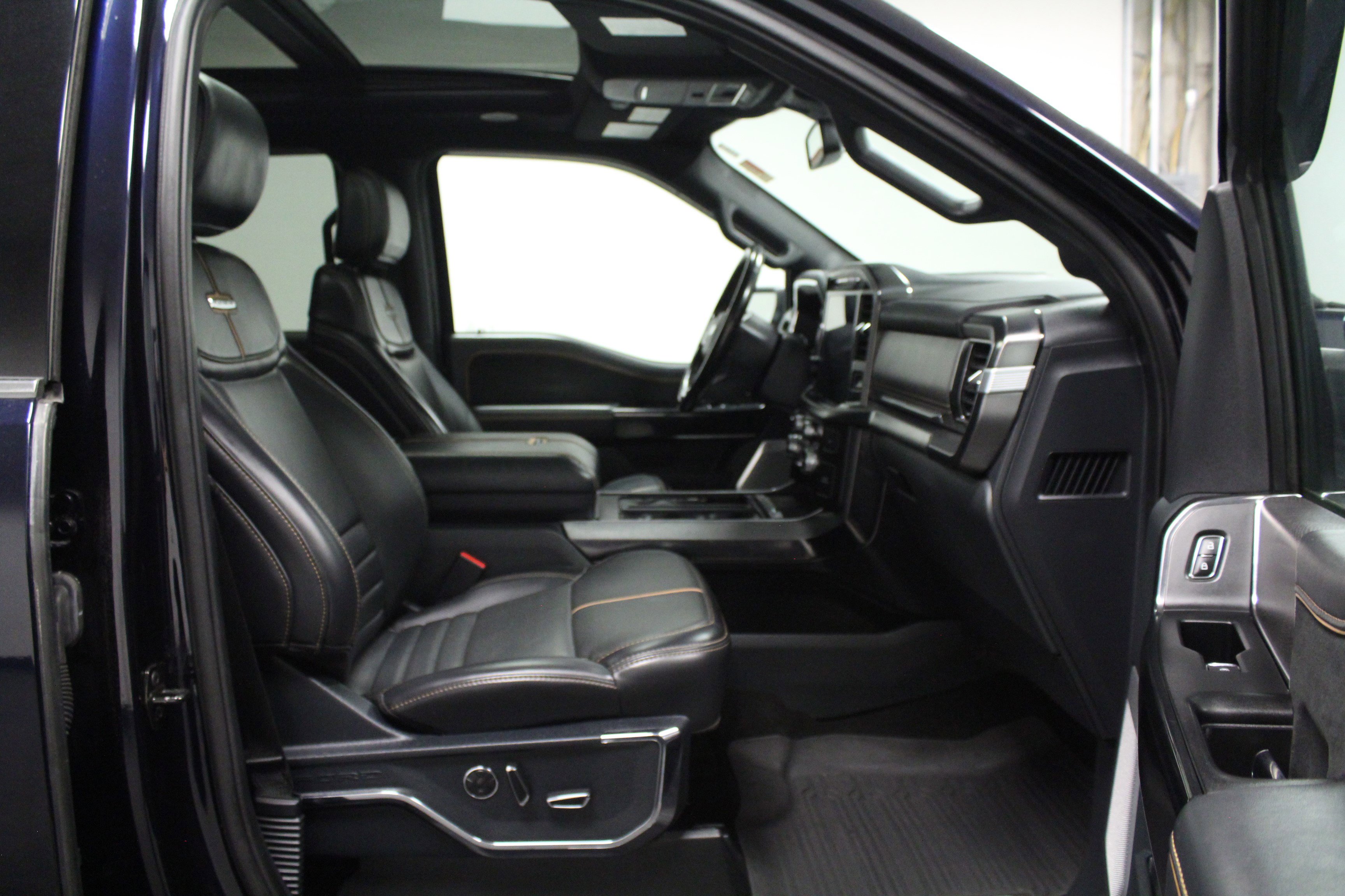 2021 Ford F-150 Platinum photo 15