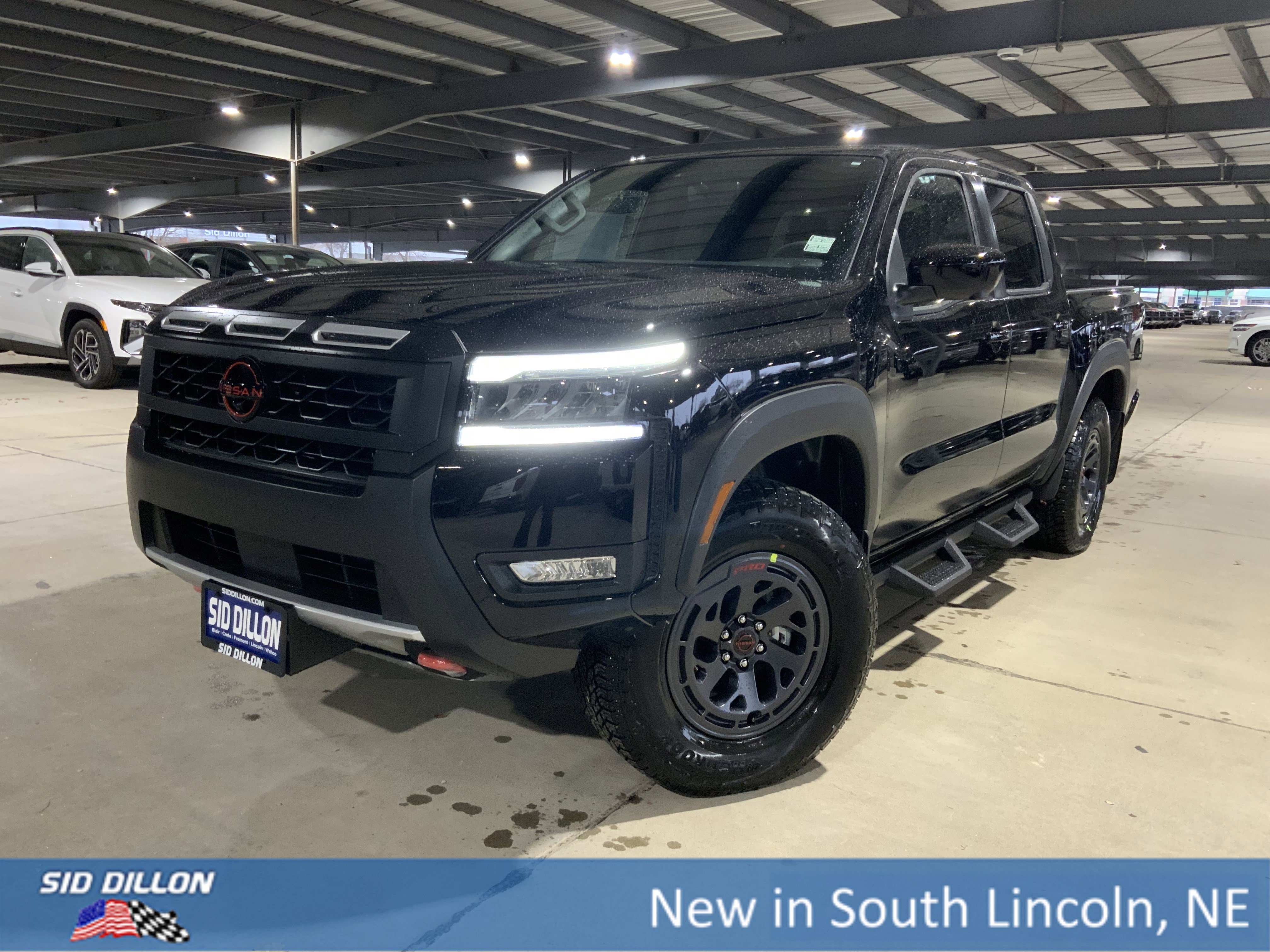 2026 Nissan Frontier PRO-4X's photo