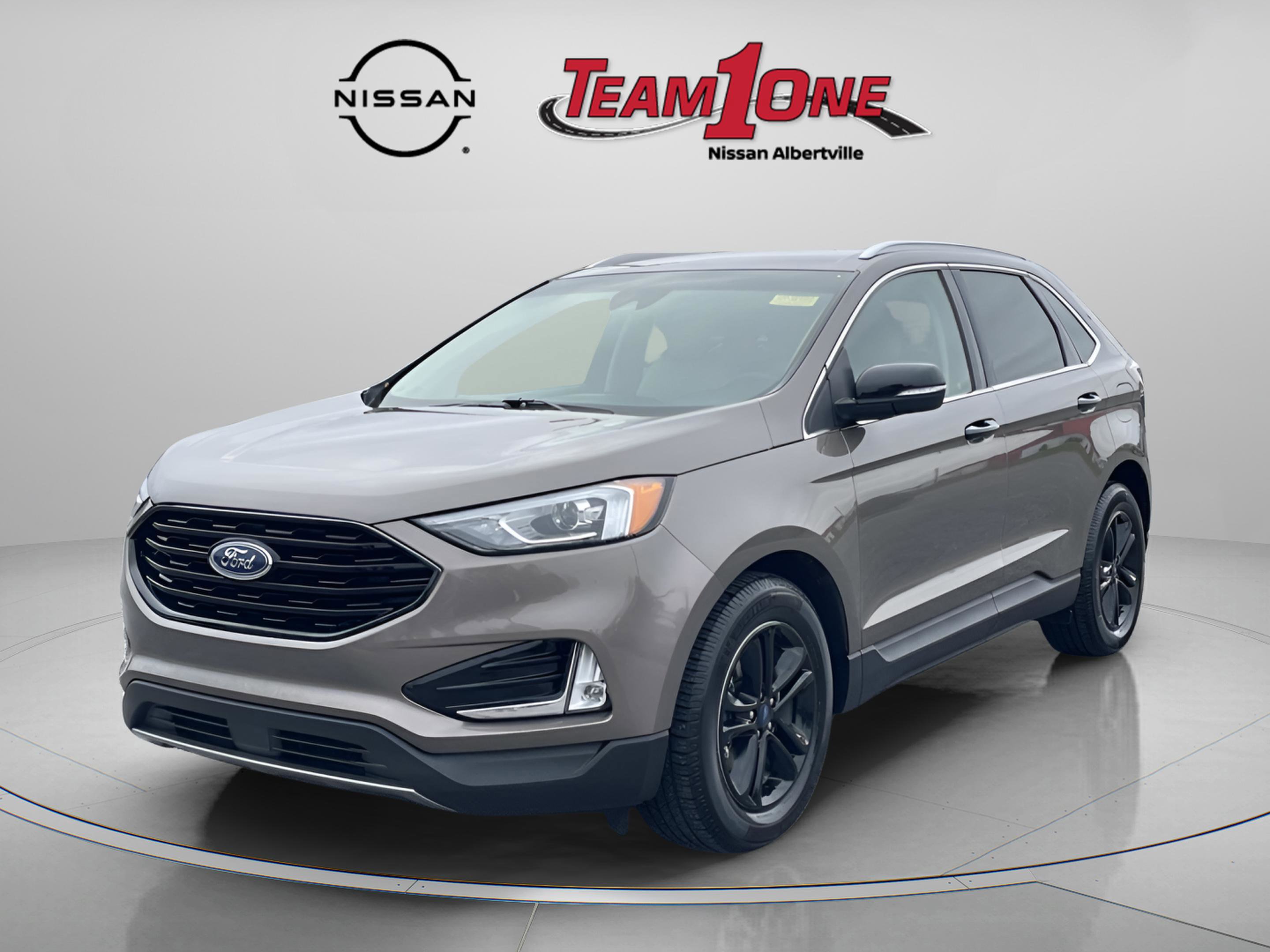 2019 Ford Edge SEL photo 3
