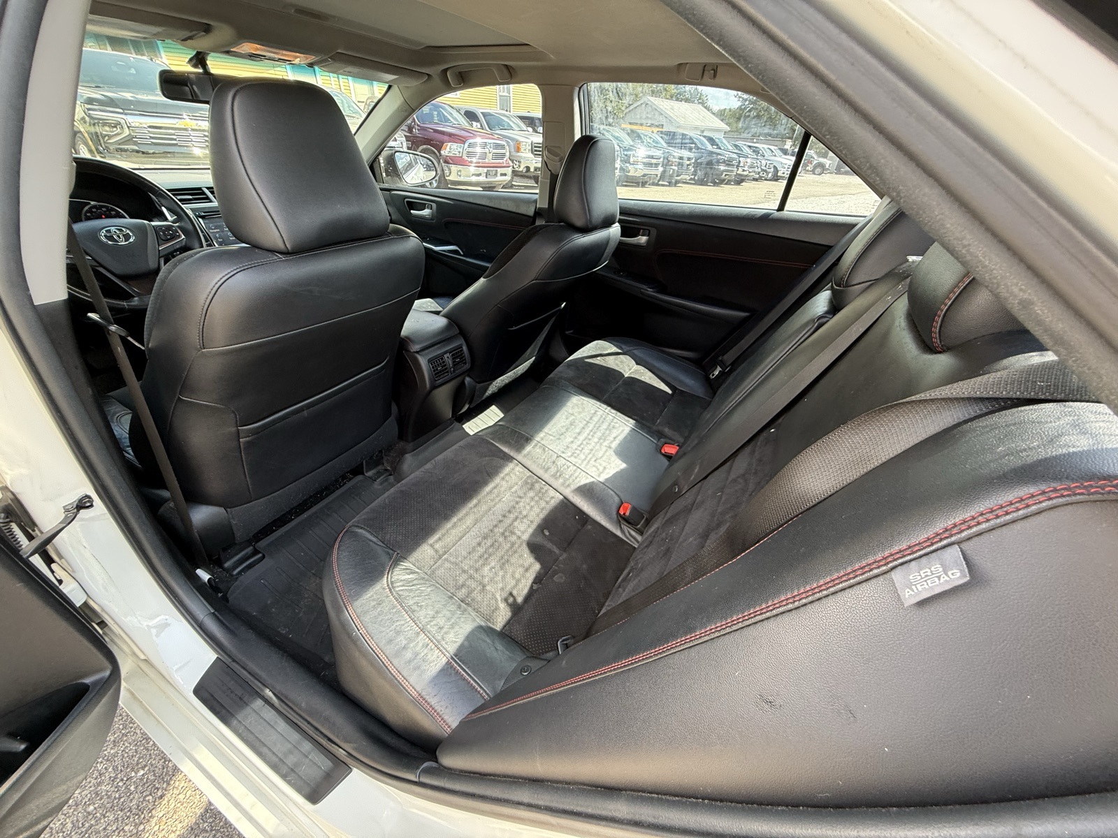 2015 Toyota Camry XSE photo 22