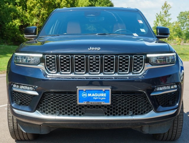 2023 Jeep Grand Cherokee Summit photo 2