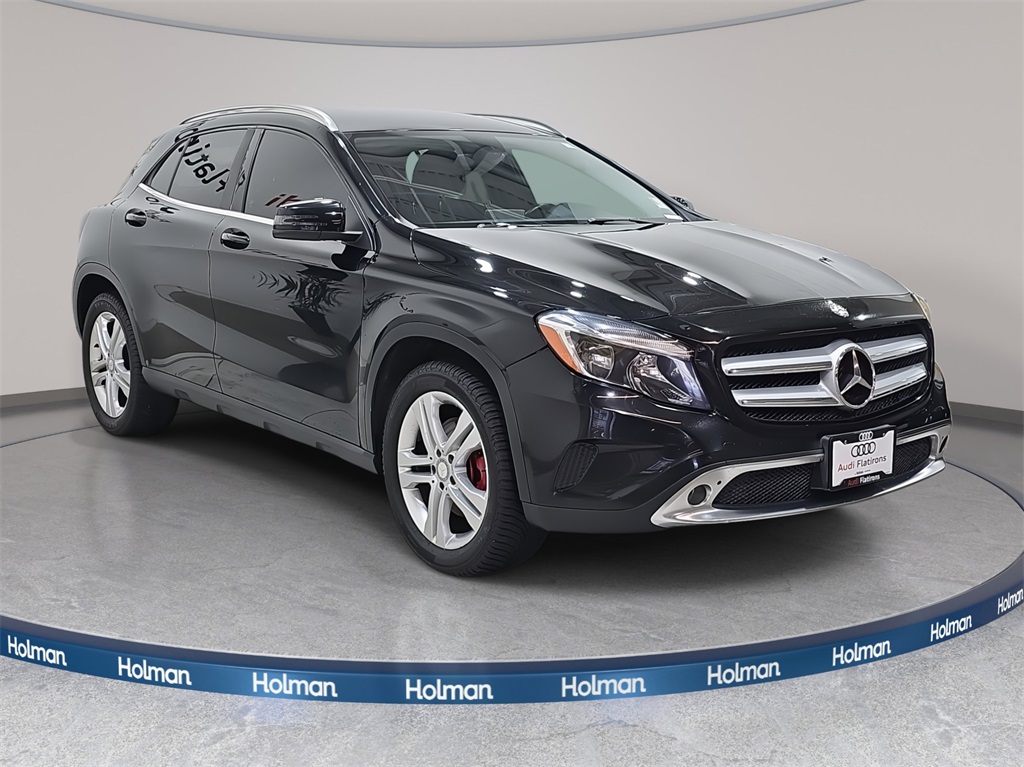 2015 Mercedes Benz GLA 250 4MATIC photo 2