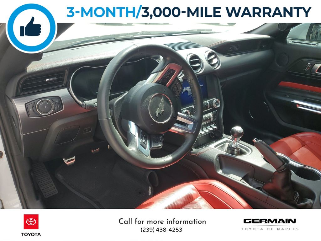 2020 Ford Mustang EcoBoost Premium photo 9