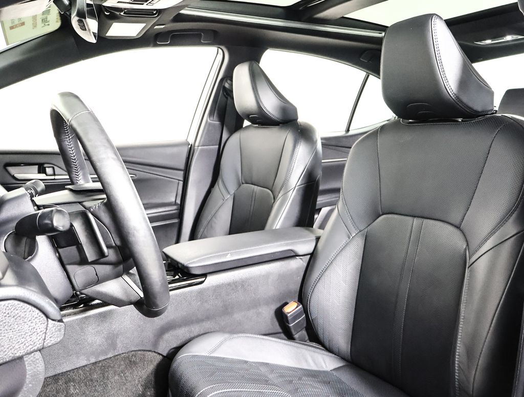 2025 Toyota Camry XSE photo 7