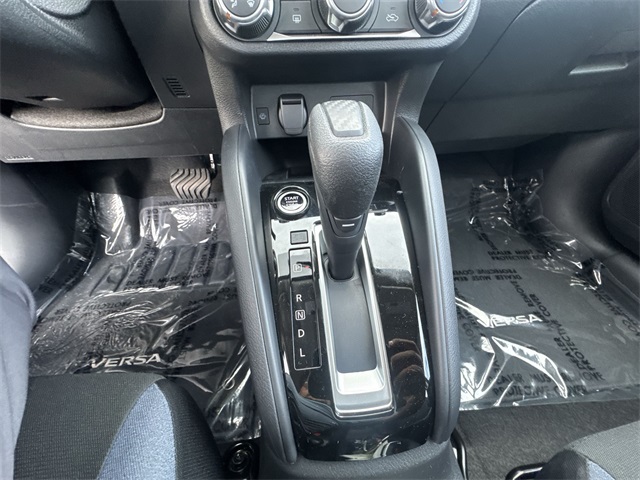 2025 Nissan Versa 1.6 SV photo 19