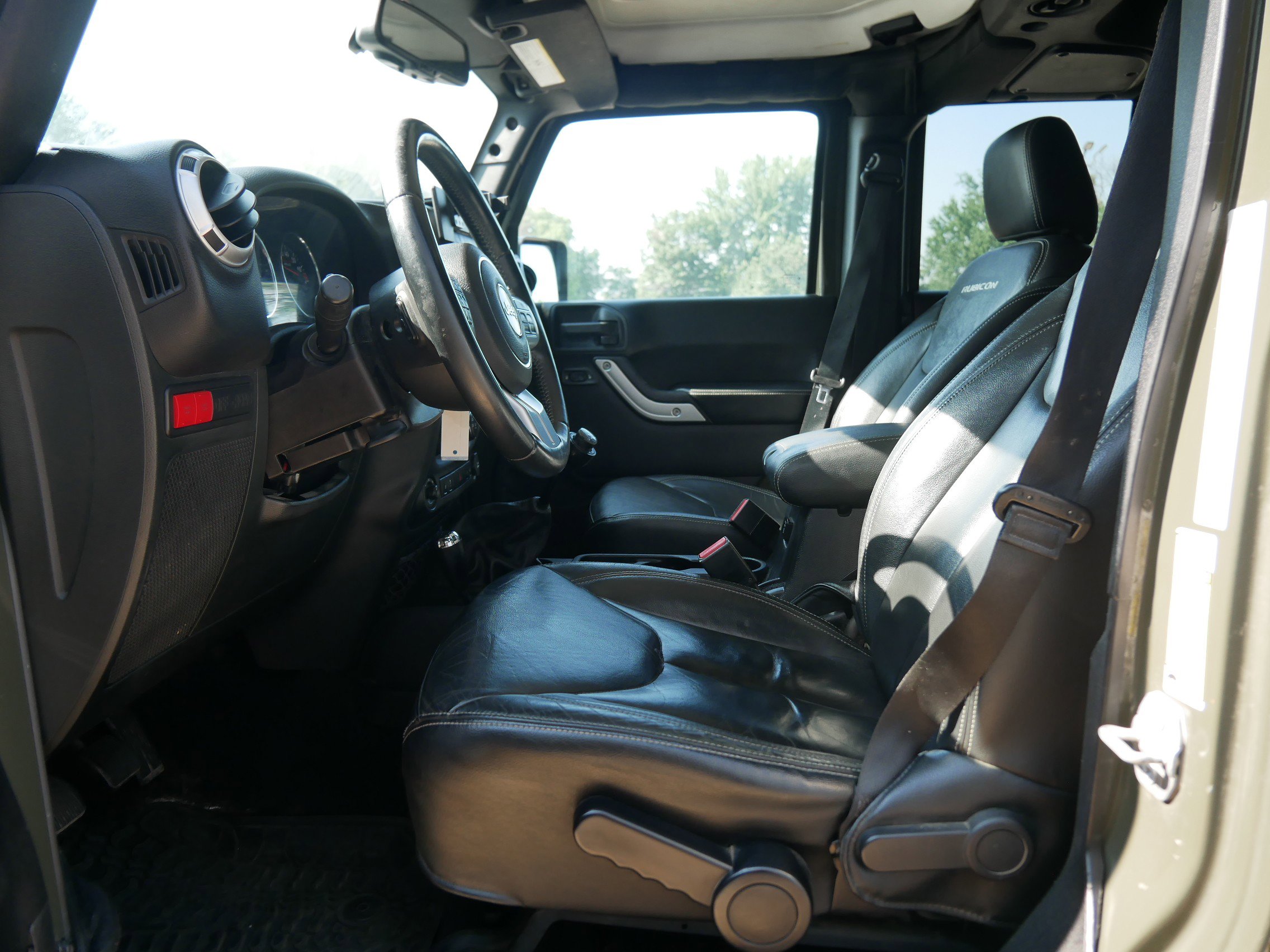 2015 Jeep Wrangler Unlimited Rubicon Hard Rock photo 10