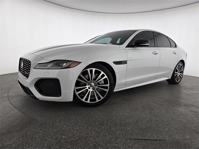 2024 Jaguar XF R-Dynamic SE's photo