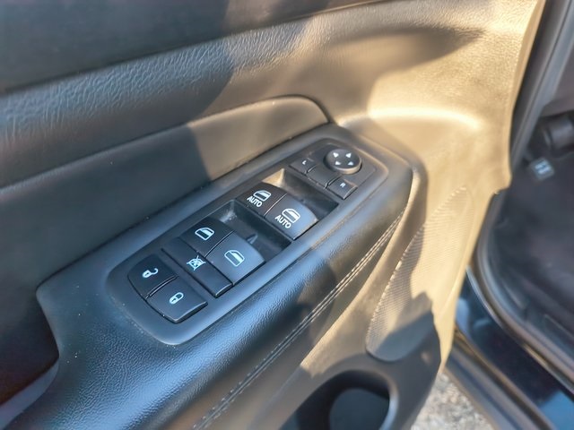 2017 Jeep Grand Cherokee Laredo photo 16