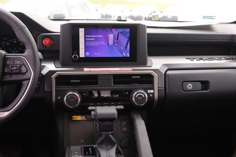 2025 Toyota Tacoma TRD Off-Road photo 22