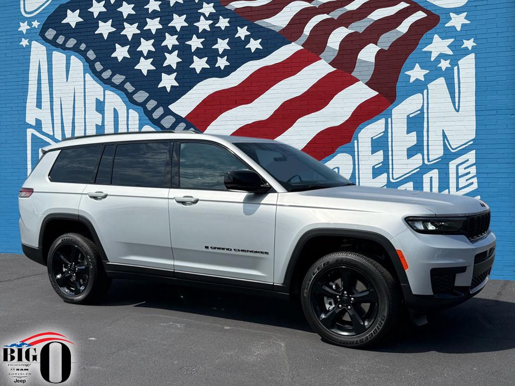 2025 Jeep Grand Cherokee L Altitude's photo