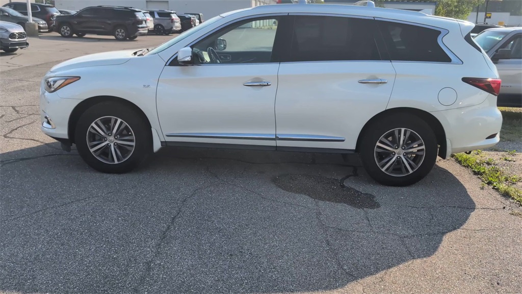 2020 Infiniti QX60 Luxe AWD photo 4