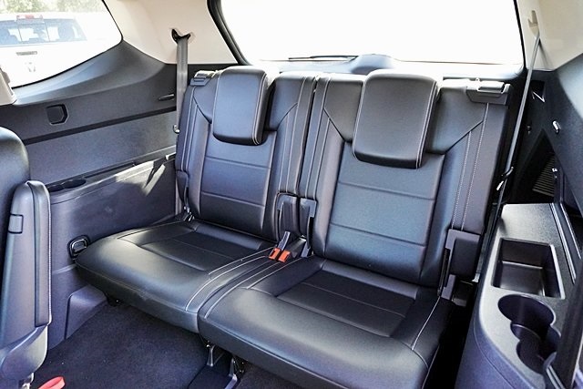 Used 2022 Silver Volkswagen 3.6L V6 SE w/Technology image 19