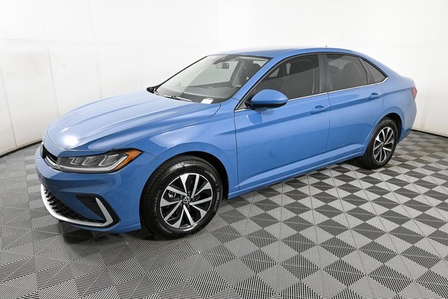 2025 Volkswagen Jetta 1.5T S photo 3