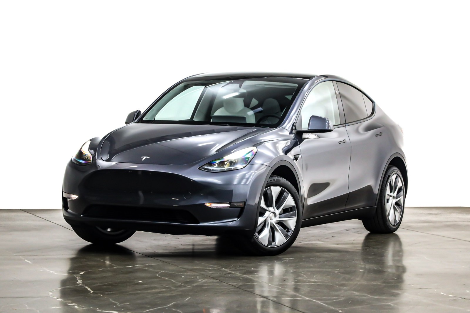2023 Tesla Model Y Long Range's photo