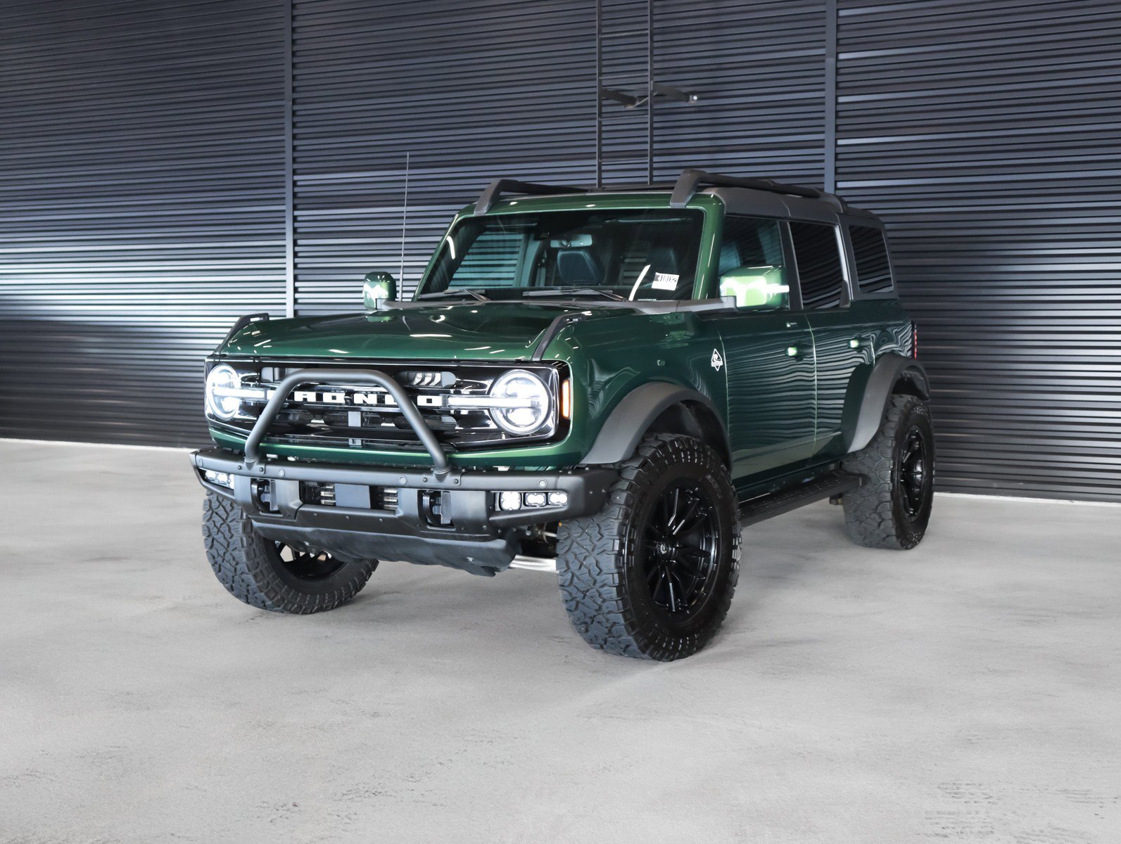 2023 Ford Bronco Outer Banks's photo