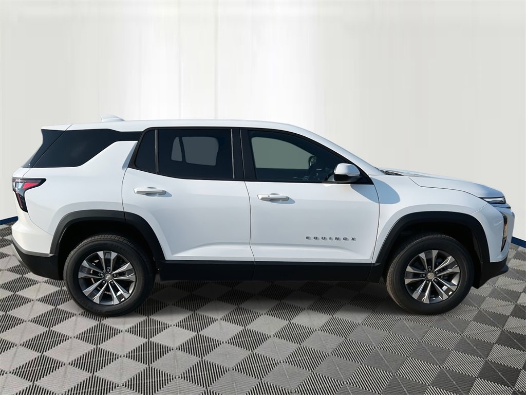 2026 Chevrolet Equinox LT photo 5