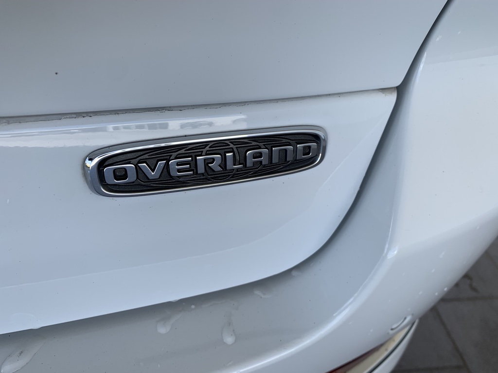 2022 Jeep Grand Cherokee Overland photo 11