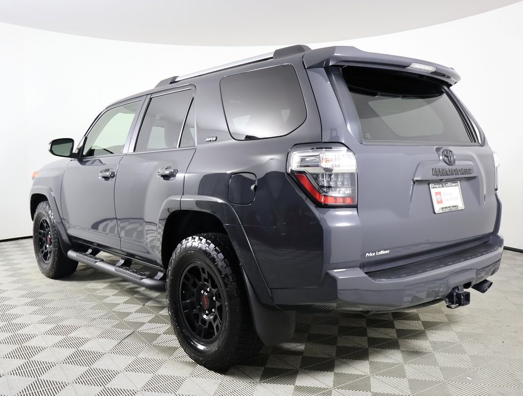 2024 Toyota 4Runner SR5 Premium photo 3