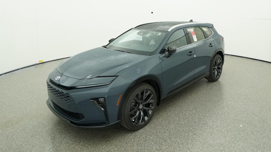 2025 Toyota Crown Signia Limited's photo