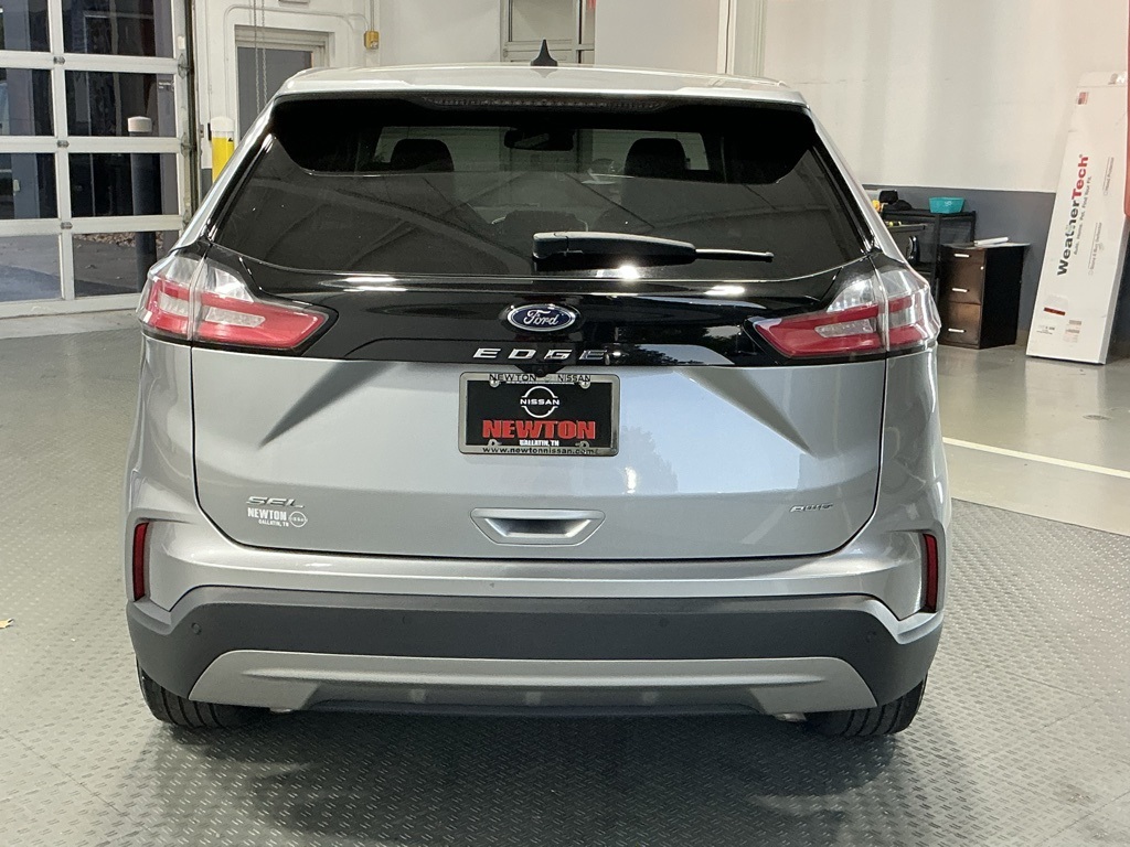 2024 Ford Edge SEL photo 3