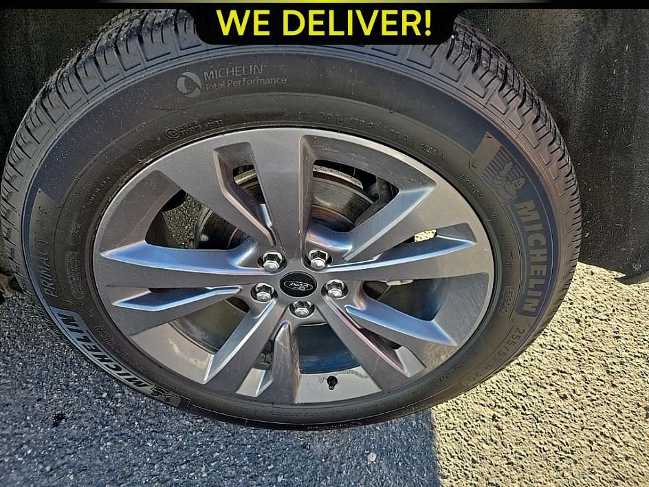 2023 Ford Explorer XLT photo 4