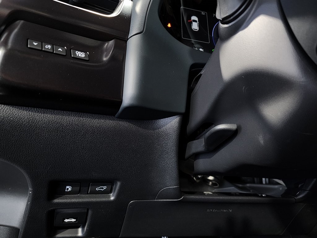 2025 Lexus UX photo 12