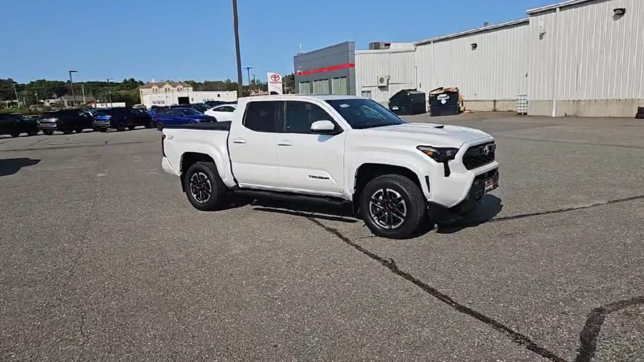 2024 Toyota Tacoma TRD Sport photo 3