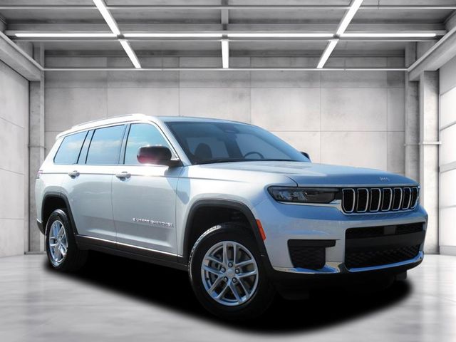 2025 Jeep Grand Cherokee L Laredo's photo