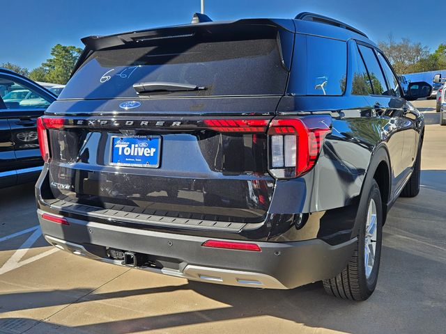 2026 Ford Explorer photo 3