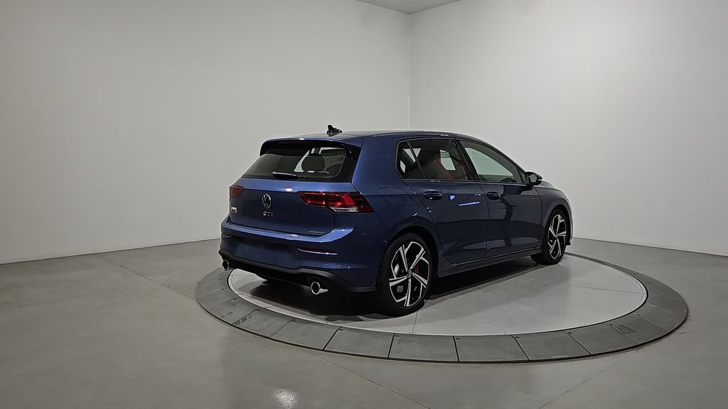 2025 Volkswagen Golf GTI SE photo 4