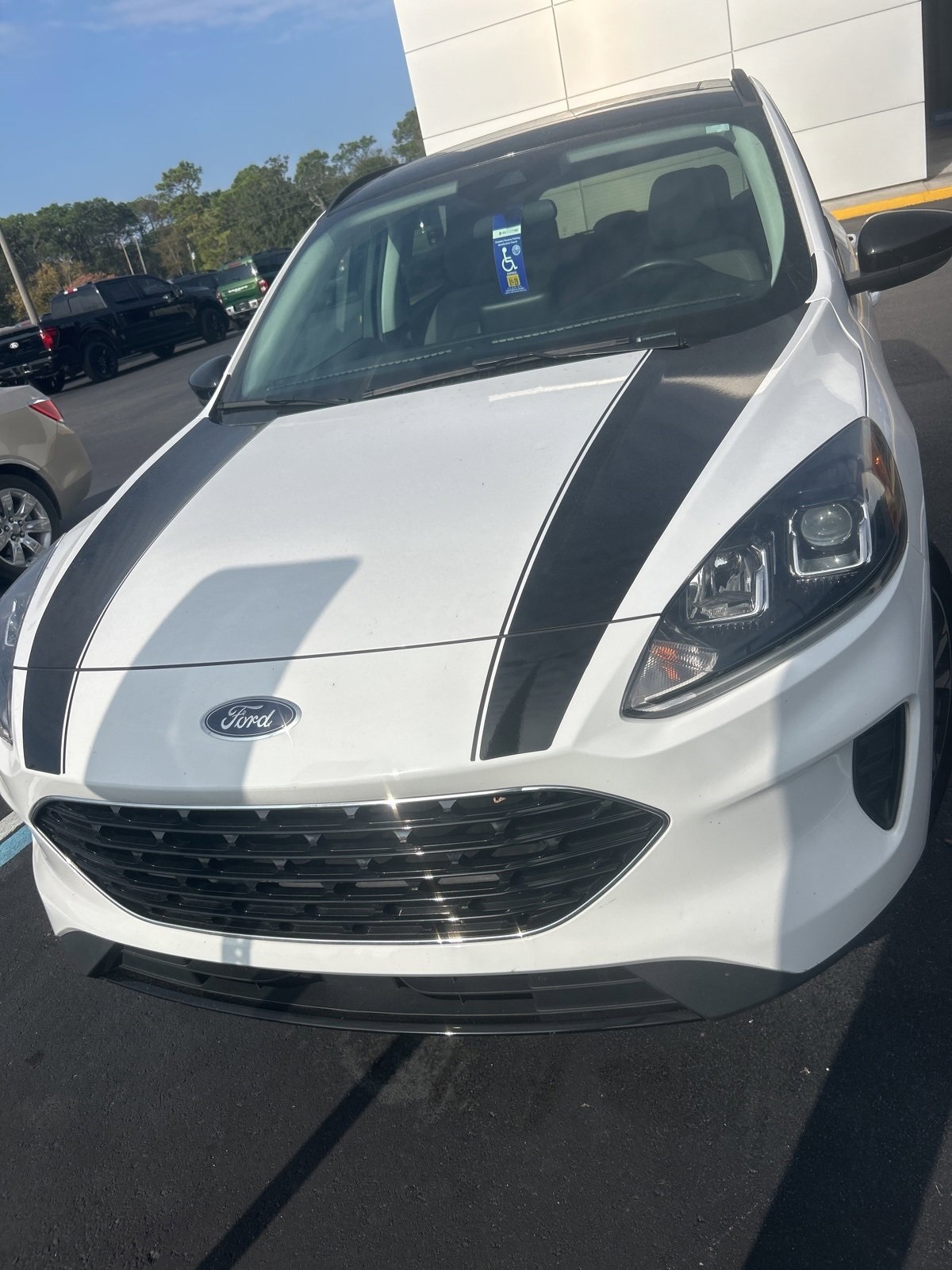 2021 Ford Escape SE photo 2