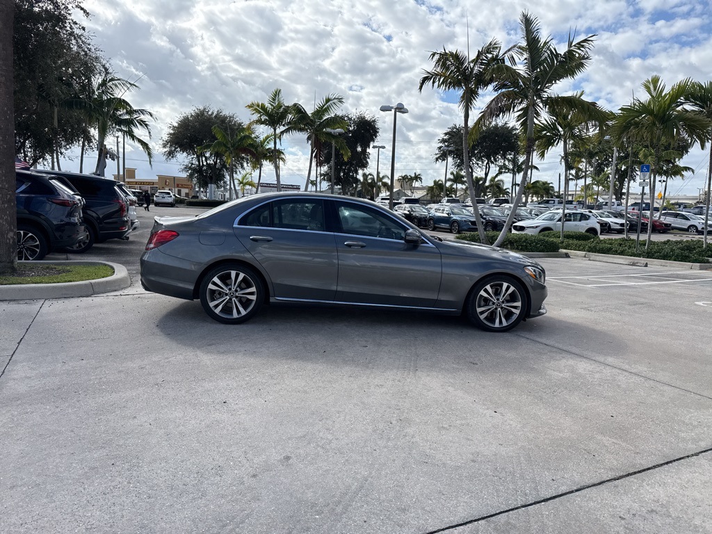 2018 Mercedes Benz C 300 photo 2