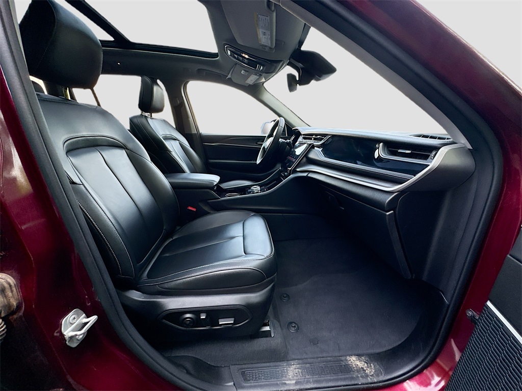 2023 Jeep Cherokee Base photo 29